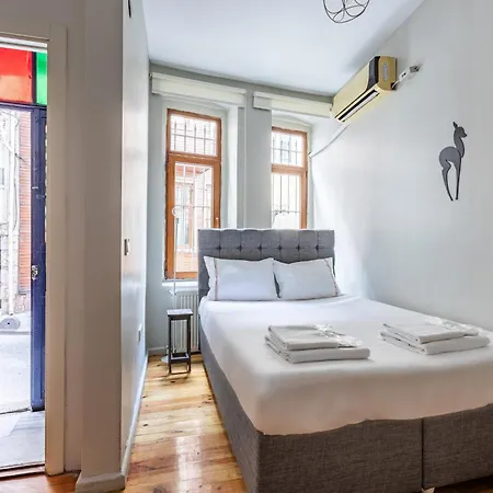 Pin Exclusive Taksim